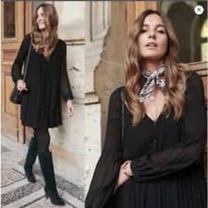 EUC BLACK PLEATED SÉZANE LOMG SLEEVE DRESS SIZE 10US